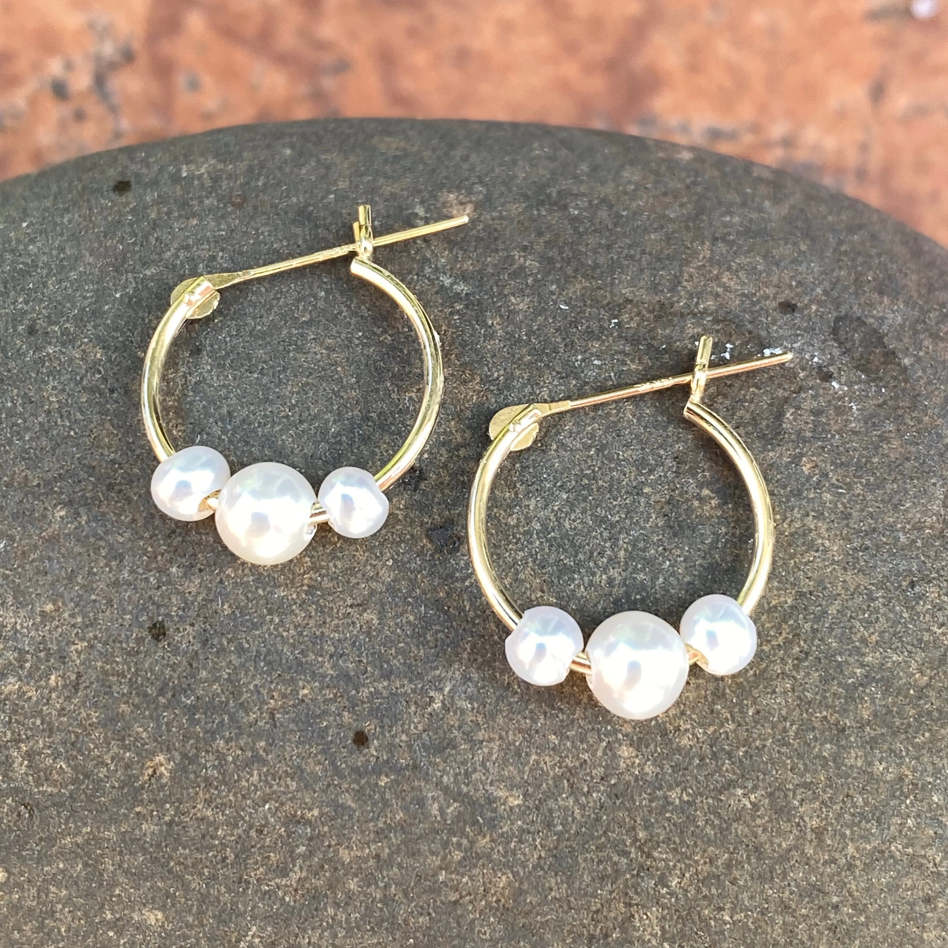 14KT Yellow Gold Triple Freshwater Pearl Charm Hoop Earrings 15mm