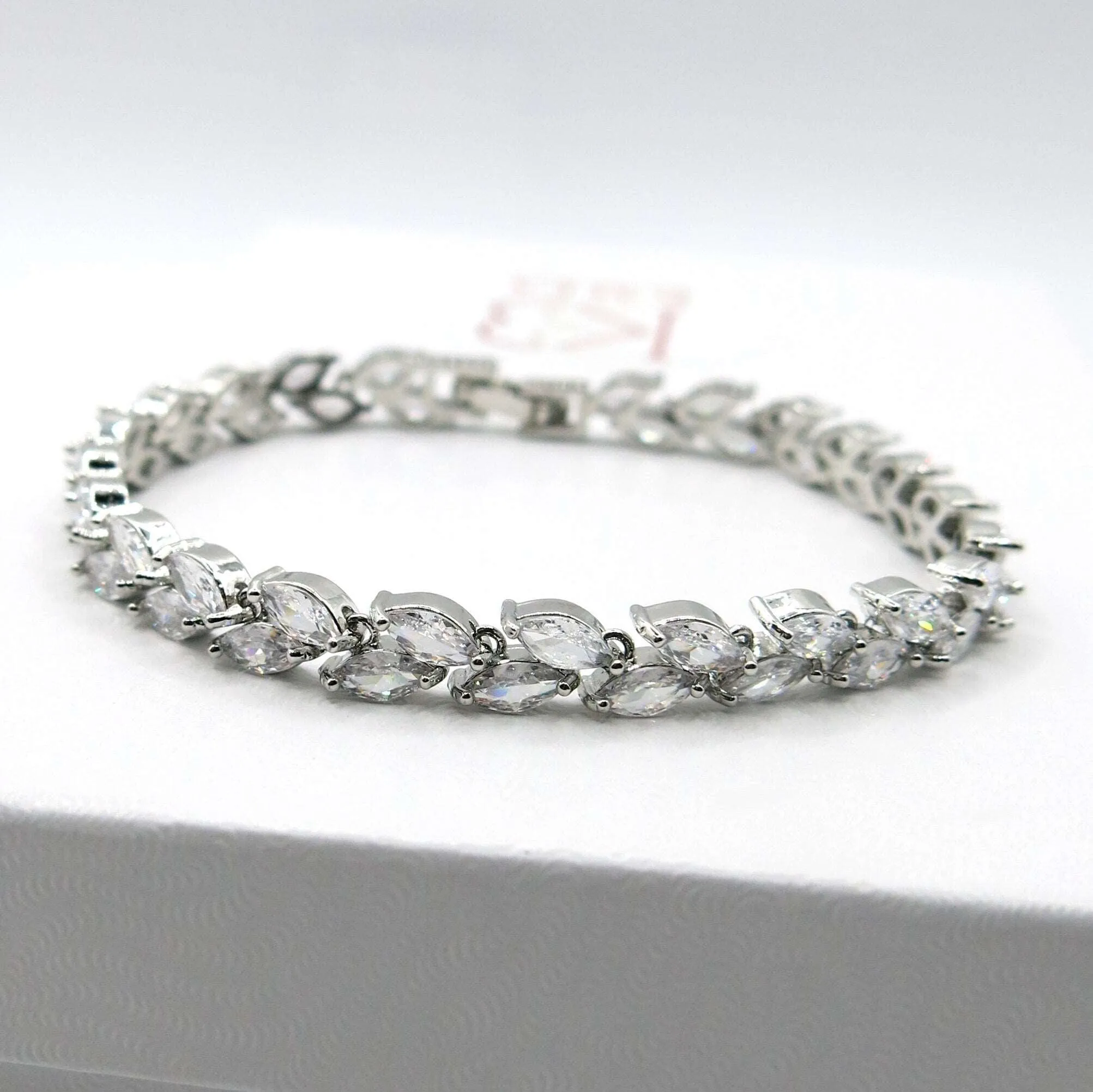 Bridal Crystal Bracelet, CZ Diamond Gold Plated Bracelet, Bridesmaid Sparkling Gem Bracelet, Wedding Crystal Leaf Bracelet