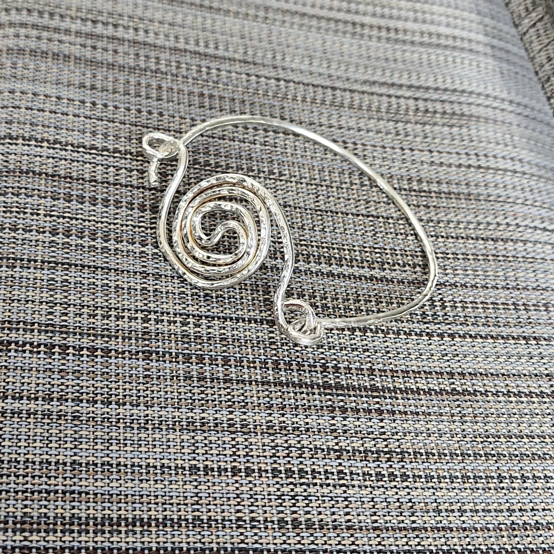Chic Handmade Sterling Silver Yin Yang Bracelet - Harmonious Duality for Your Wrist