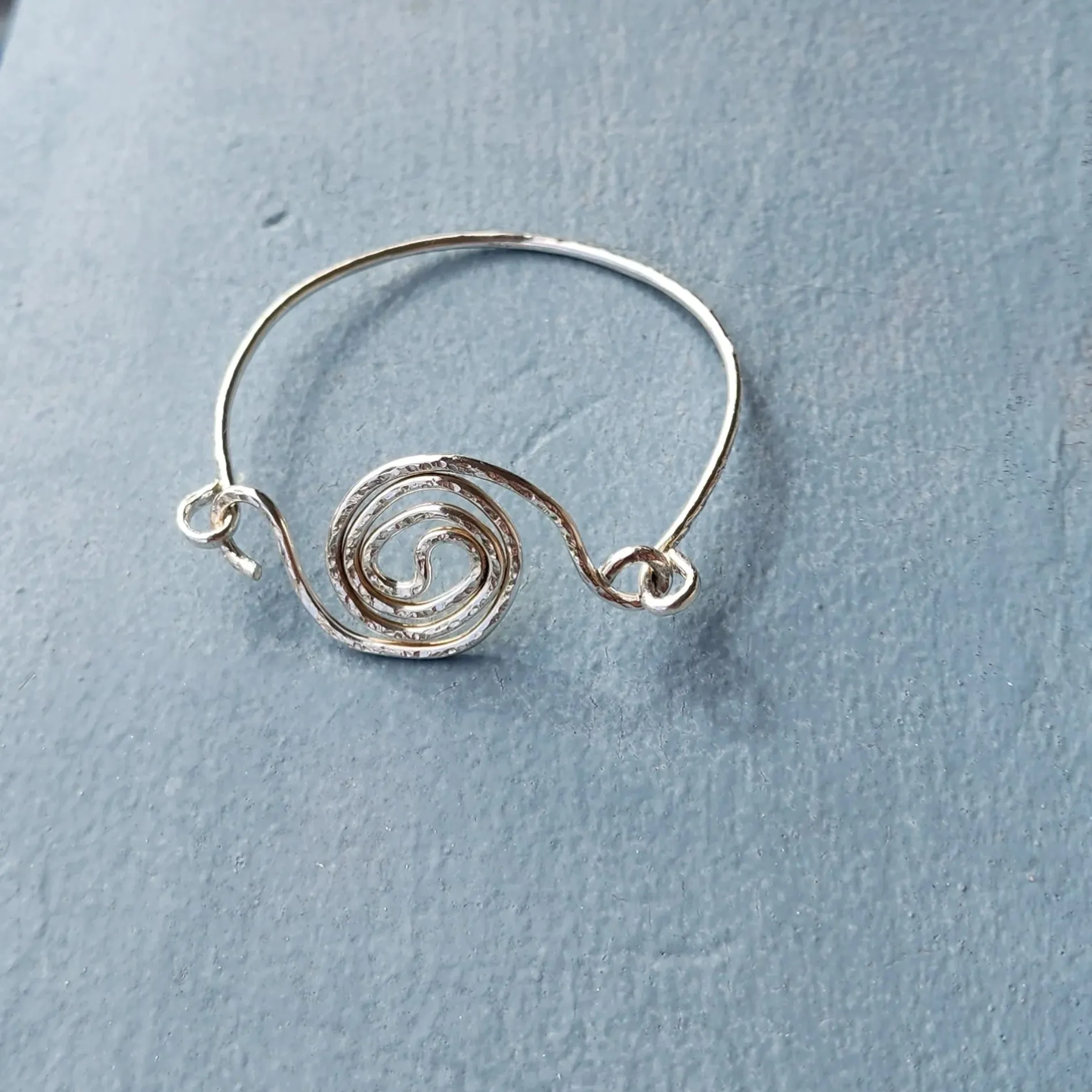 Chic Handmade Sterling Silver Yin Yang Bracelet - Harmonious Duality for Your Wrist