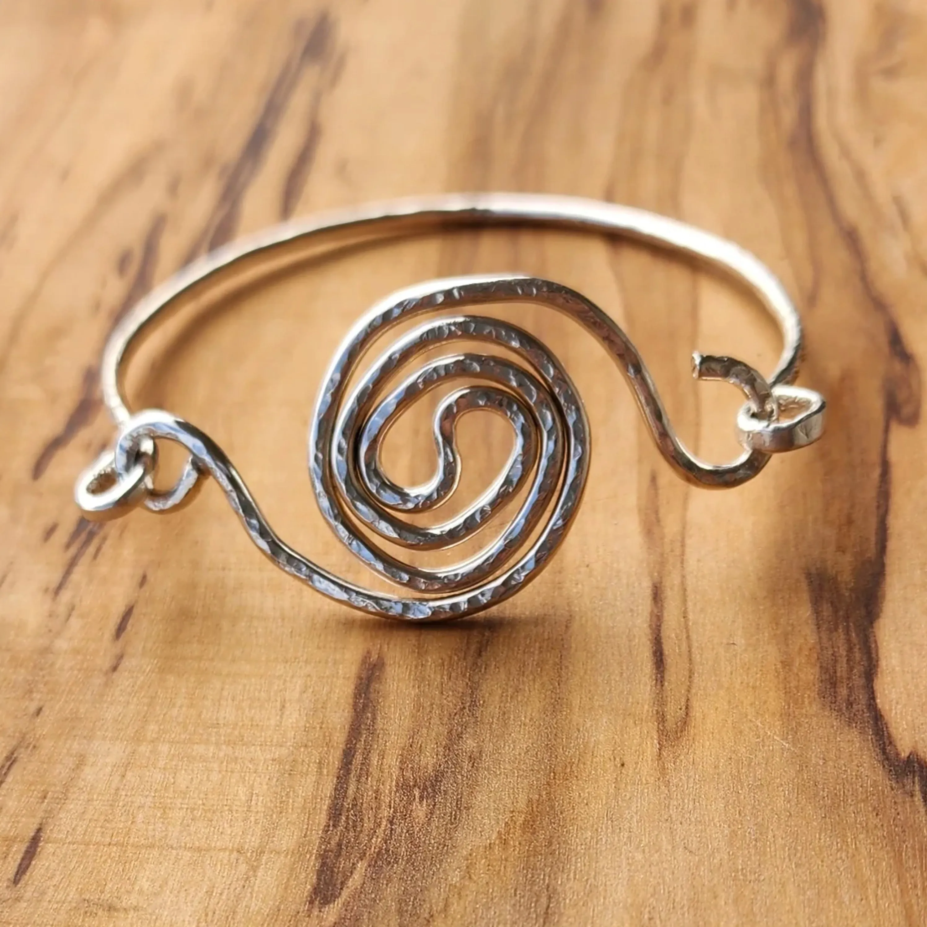Chic Handmade Sterling Silver Yin Yang Bracelet - Harmonious Duality for Your Wrist