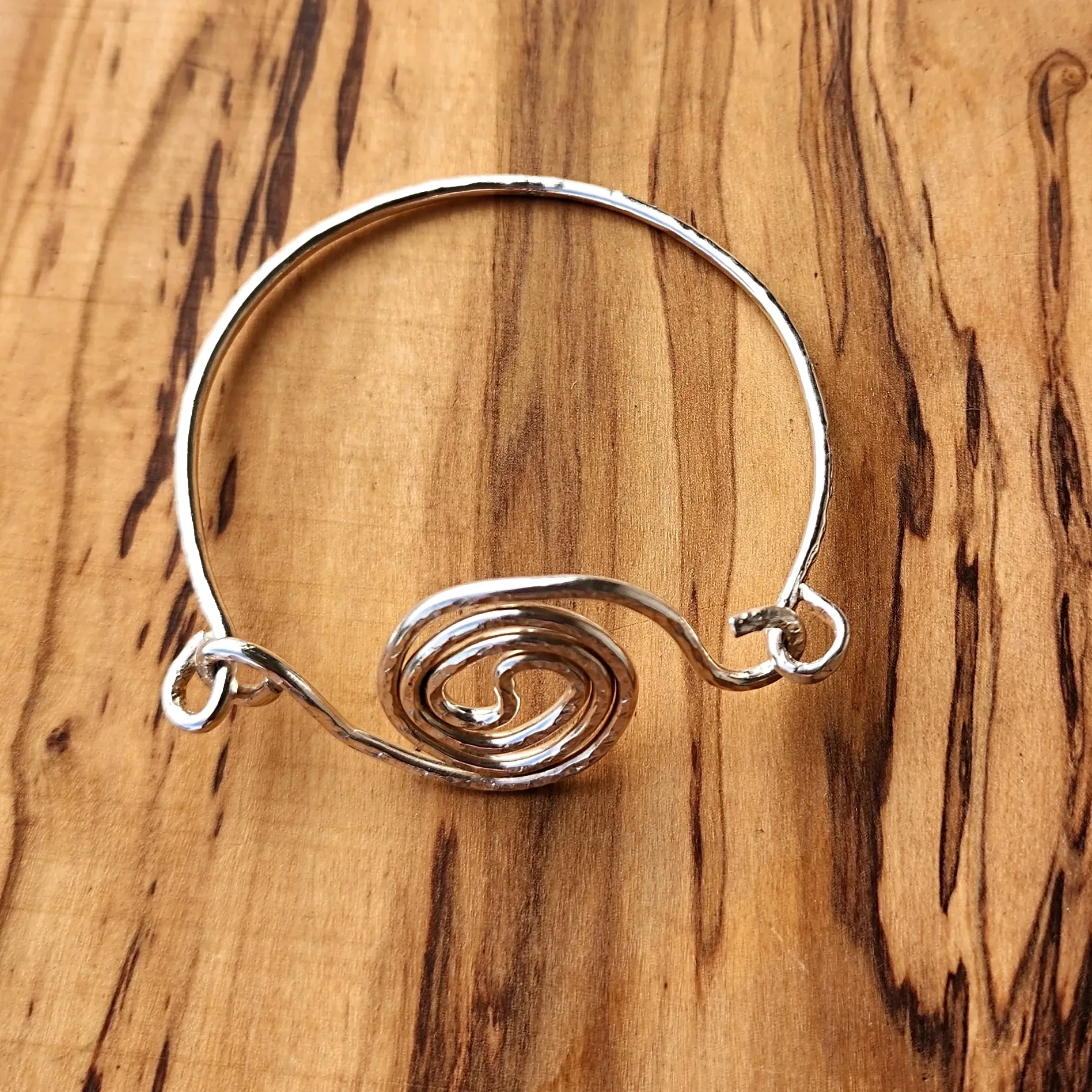 Chic Handmade Sterling Silver Yin Yang Bracelet - Harmonious Duality for Your Wrist