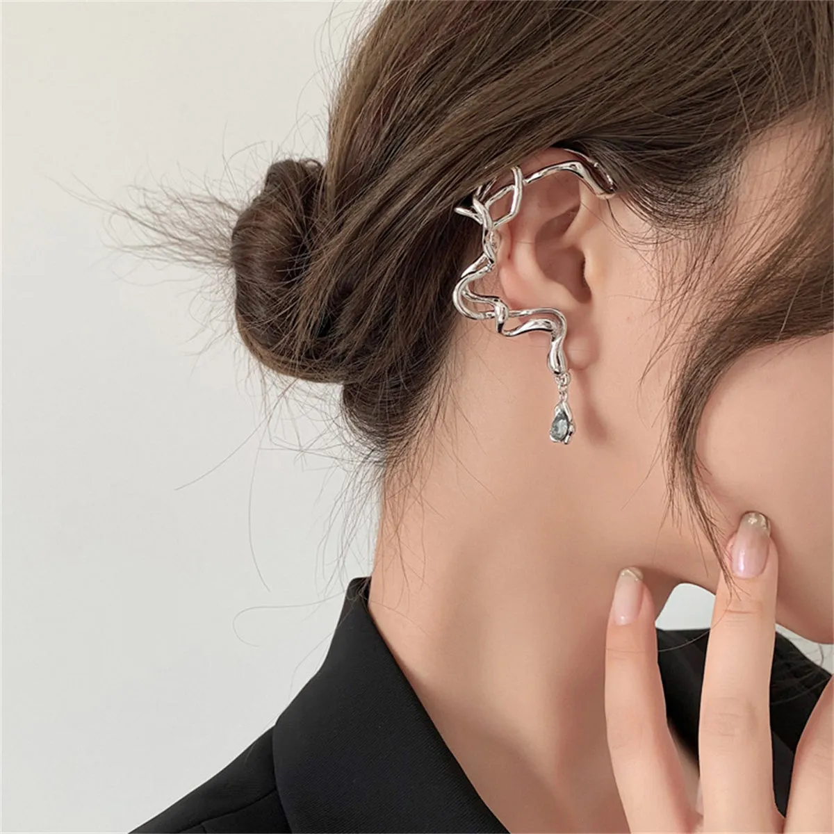 Cubic Zirconia & Silver-Plated Geometric Ear Hanger