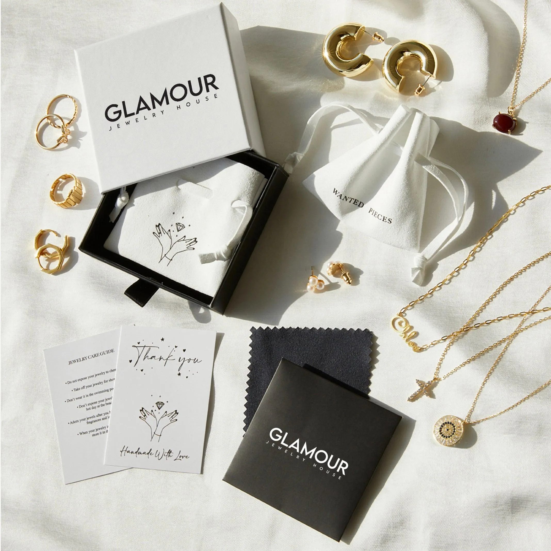 Curved Name Necklace - 18K Gold Vermeil