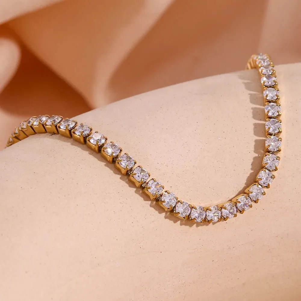 Dainty Accented Gold Chain Anklets