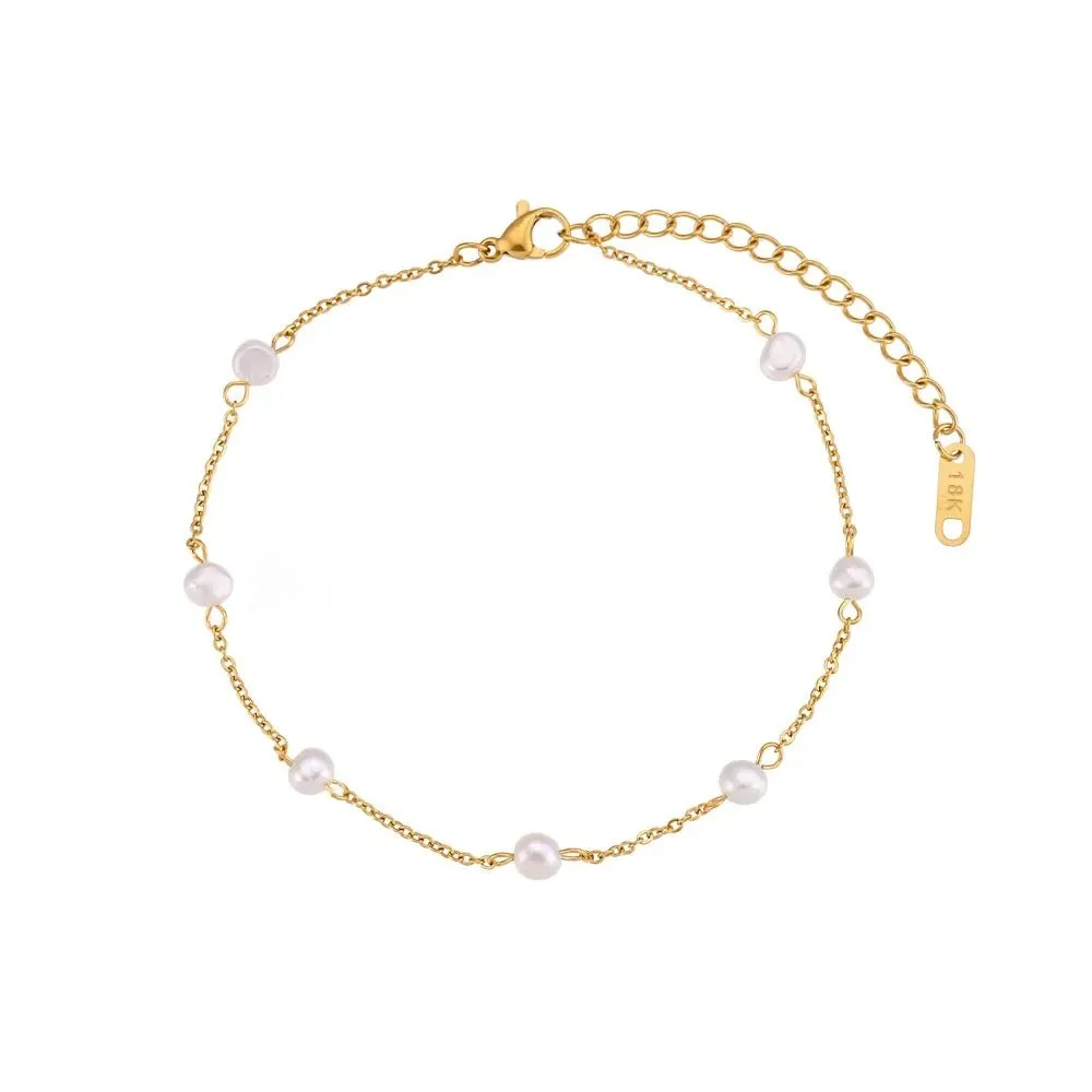 Dainty Accented Gold Chain Anklets