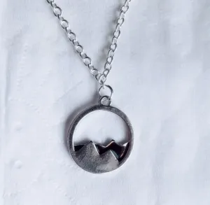 Daisies Gold/Silver Minimalist Mountain Top Pendant Mountain Necklace Hiking Outdoor Travel Jewelry Mountains Climbing Gifts