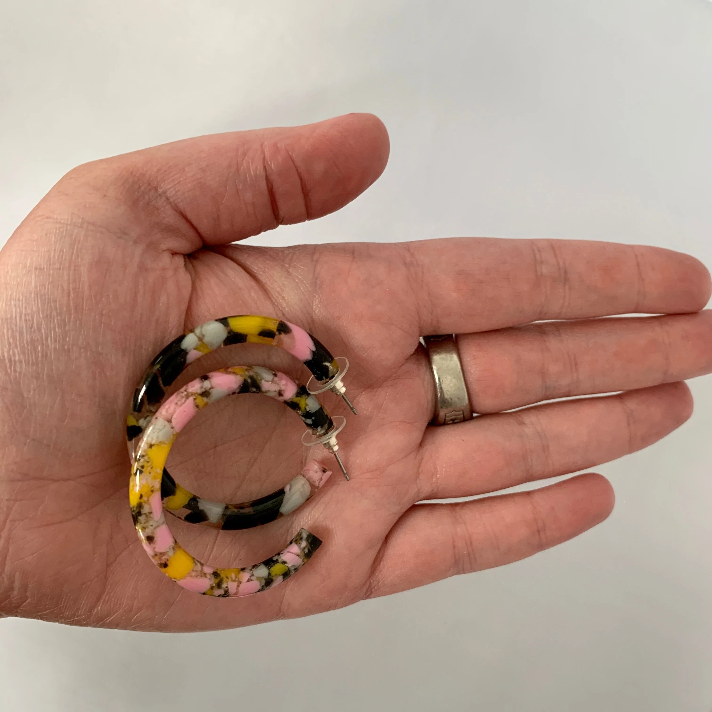 Gavriel Floral Burst Resin Hoop Earrings
