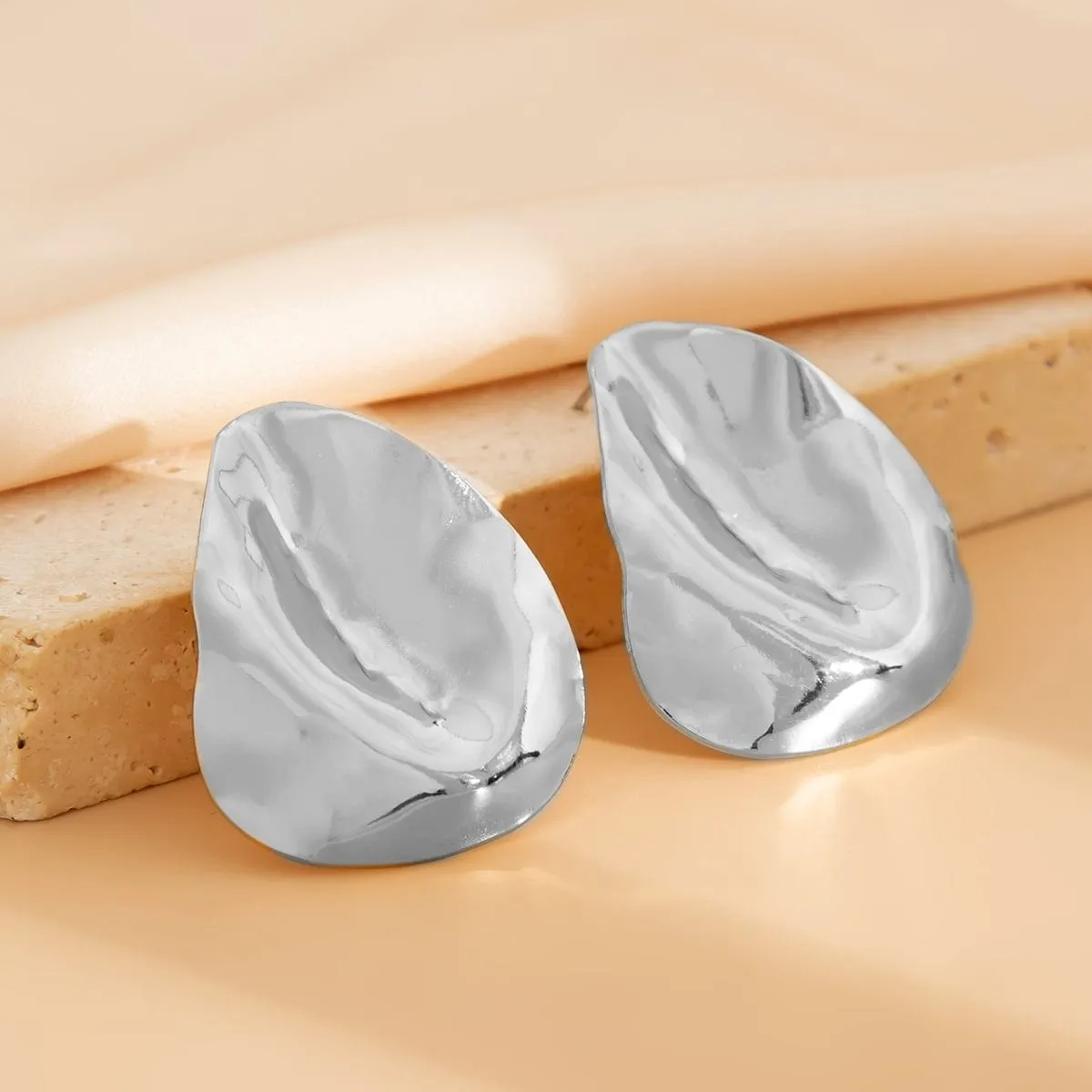 Geometric Metallic Pleated Waterdrop Stud Earrings