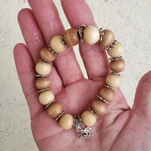 Handmade Boho Style Stretch Turtle Charm Bracelet with Sandalwood Beads