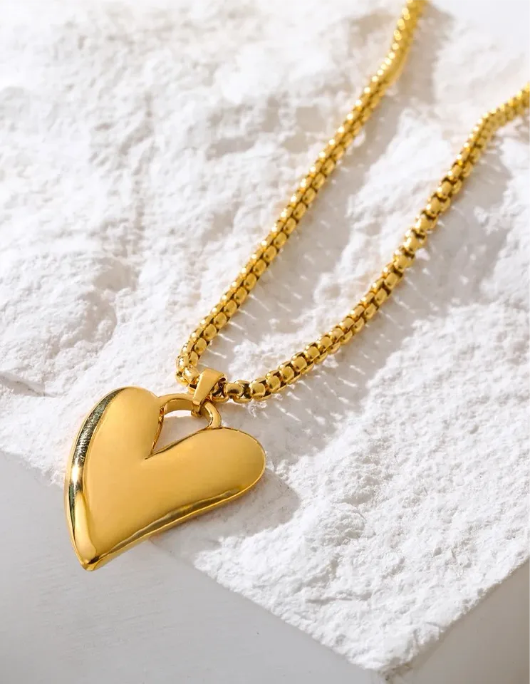Irregular Beat Necklace