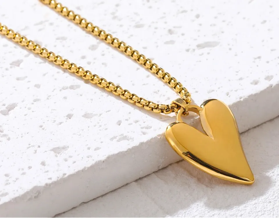 Irregular Beat Necklace