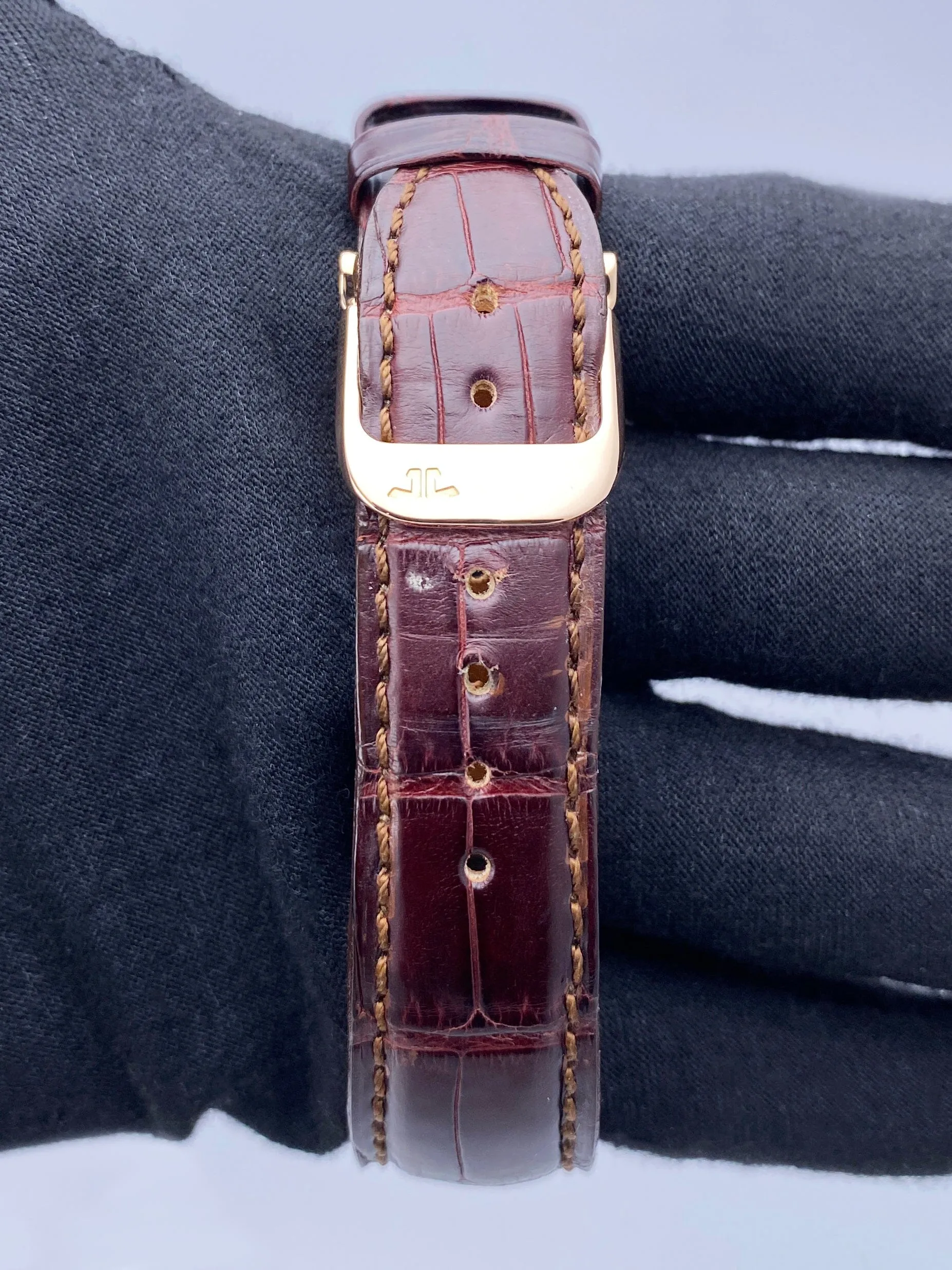 Jaeger Lecoultre Master Control 140.2.93.S Mens Watch