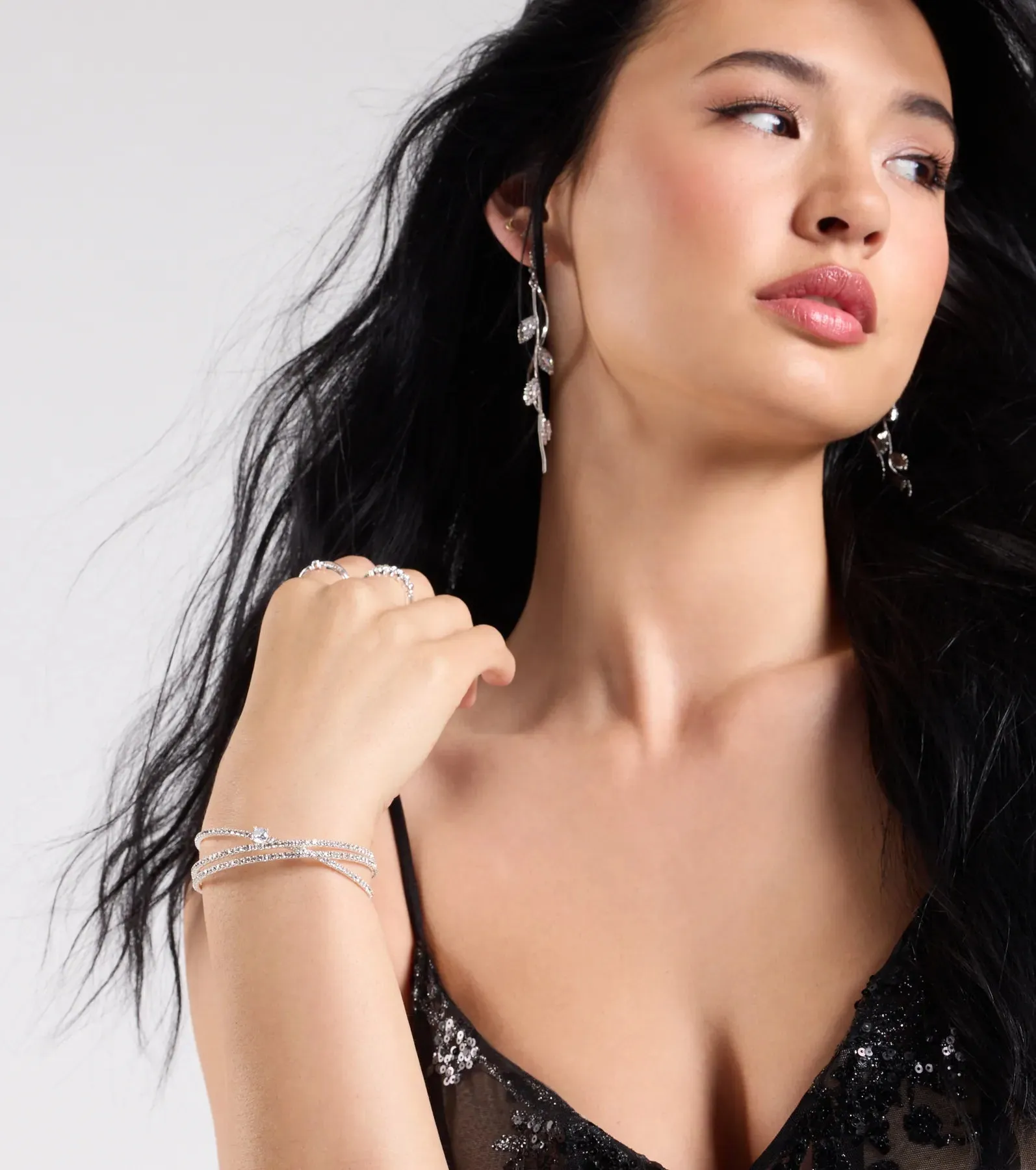 Luxe Invitation Rhinestone Criss Cross Bracelet