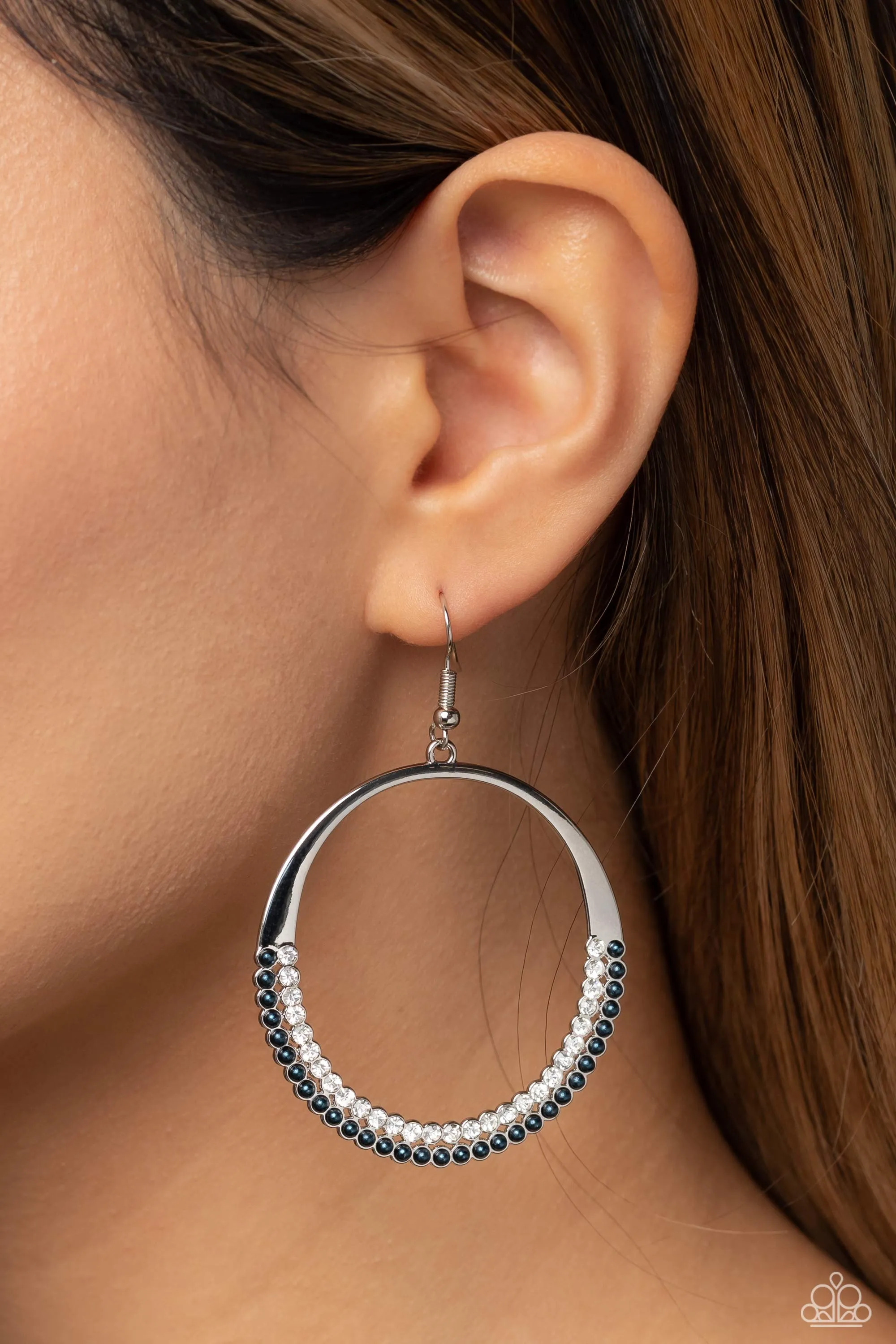 Material PEARL - Blue (Pearls/White Gem) Earring
