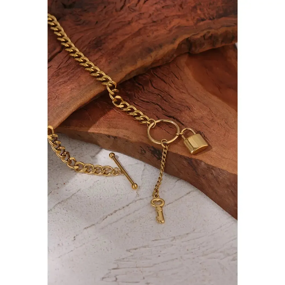 Metal Lock Pendant Necklace