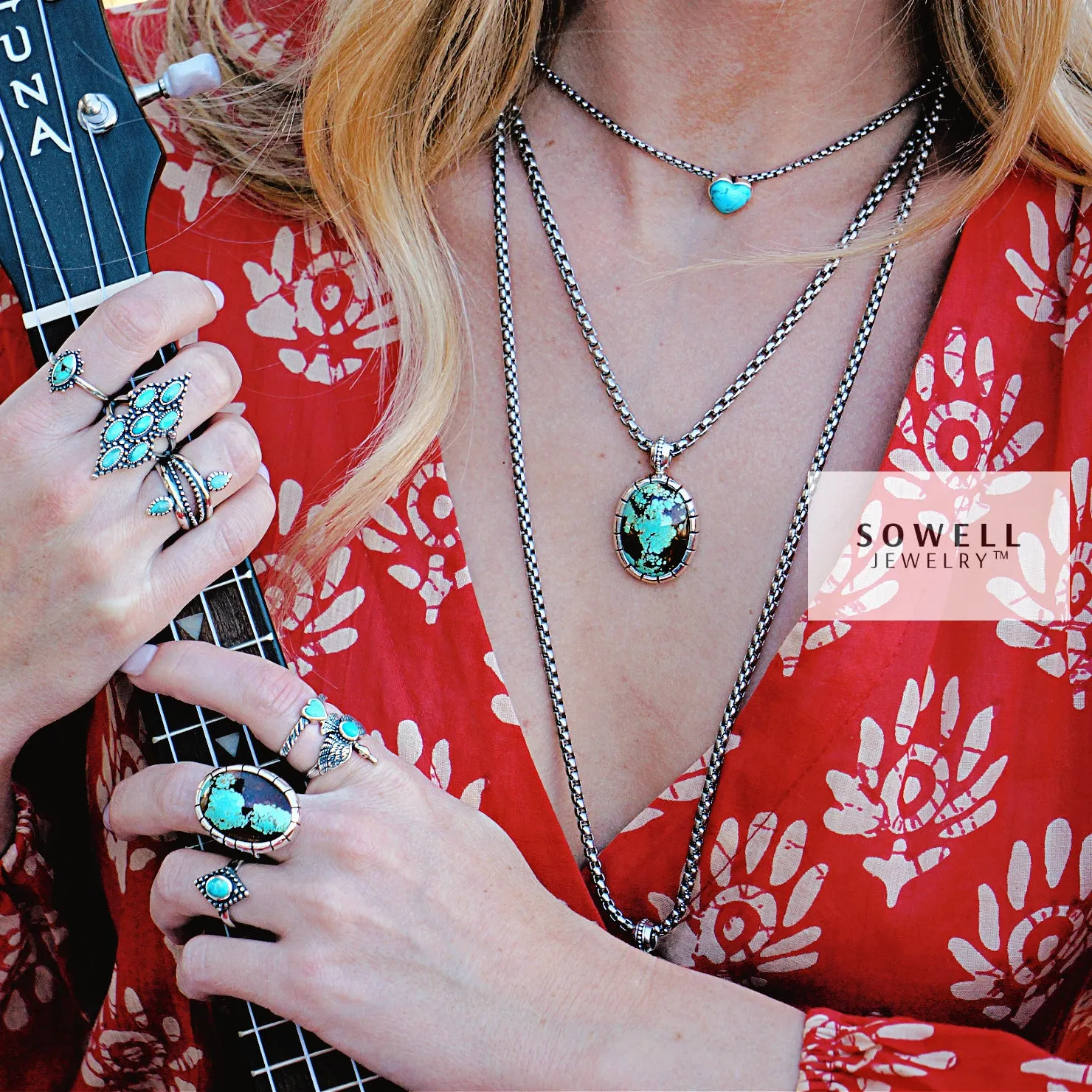 Number 8 Turquoise Pendant Necklace