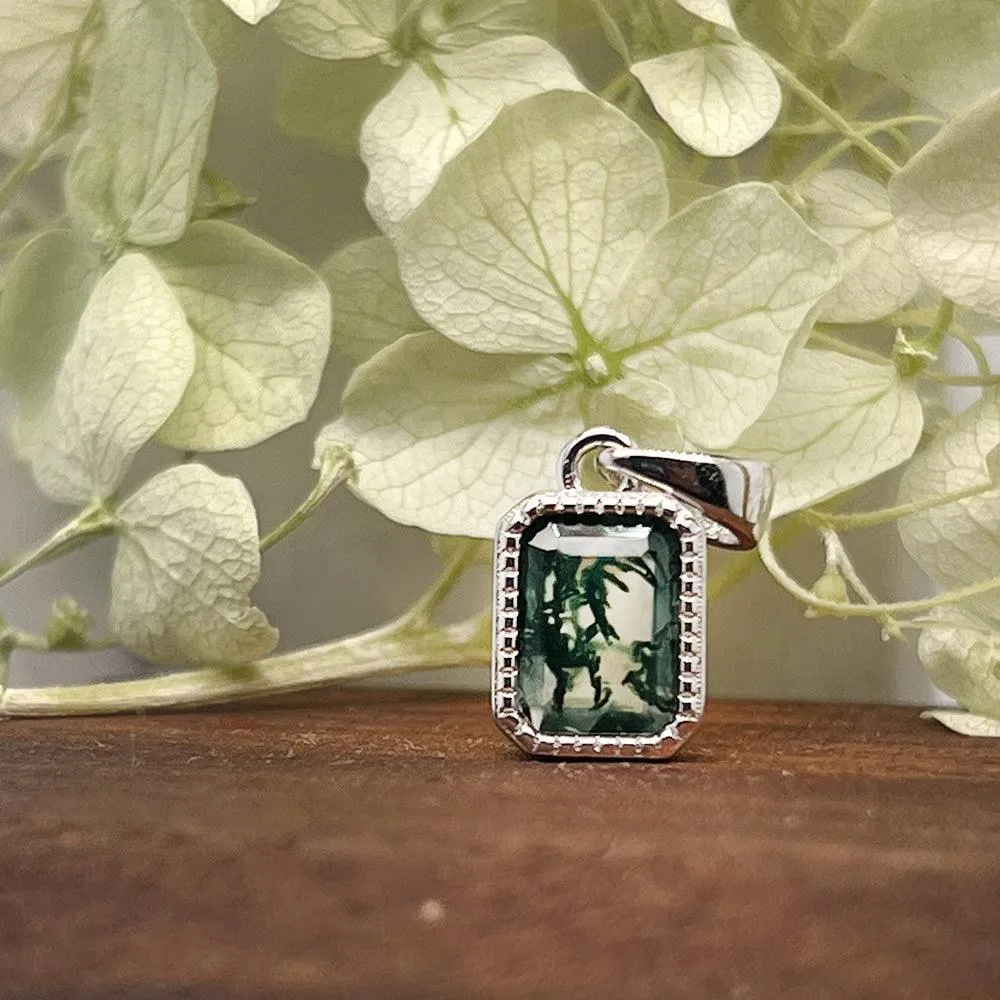 Octagon Moss Green Agate Pendant Necklace