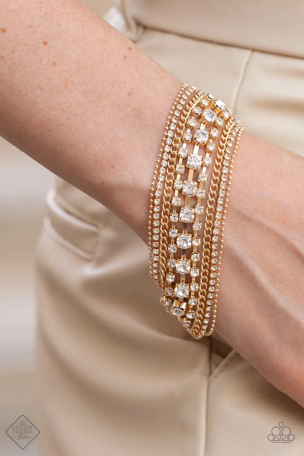 PAPARAZZI Interstellar Interlude - Gold BRACELETS