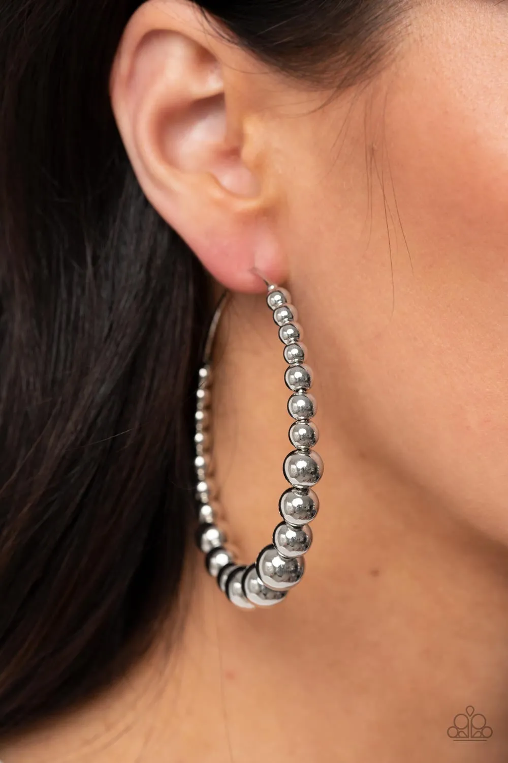Paparazzi Show Off Your Curves - Silver Earrings