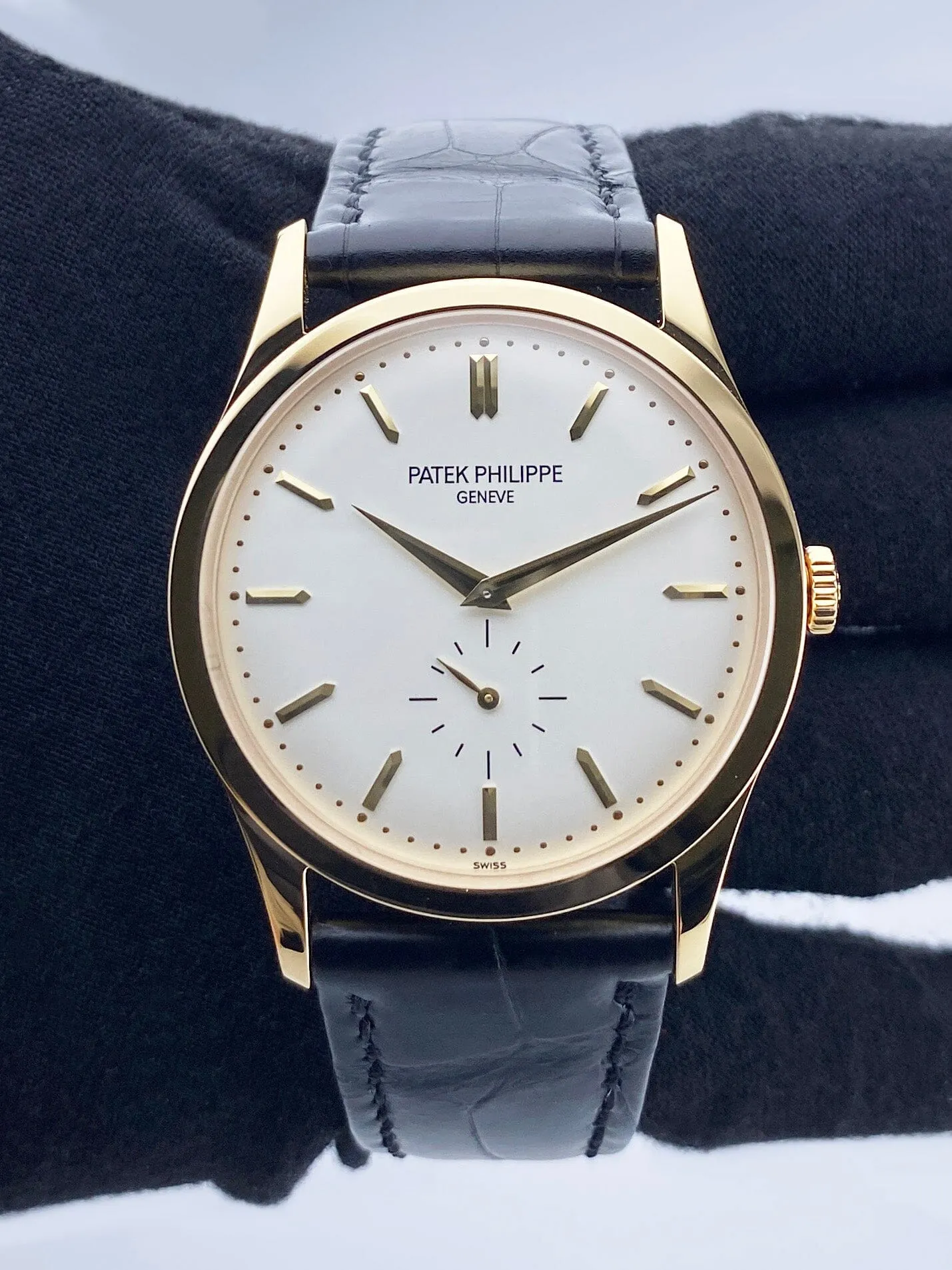 Patek Philippe Calatrava 5196J Yellow Gold Mens Watch