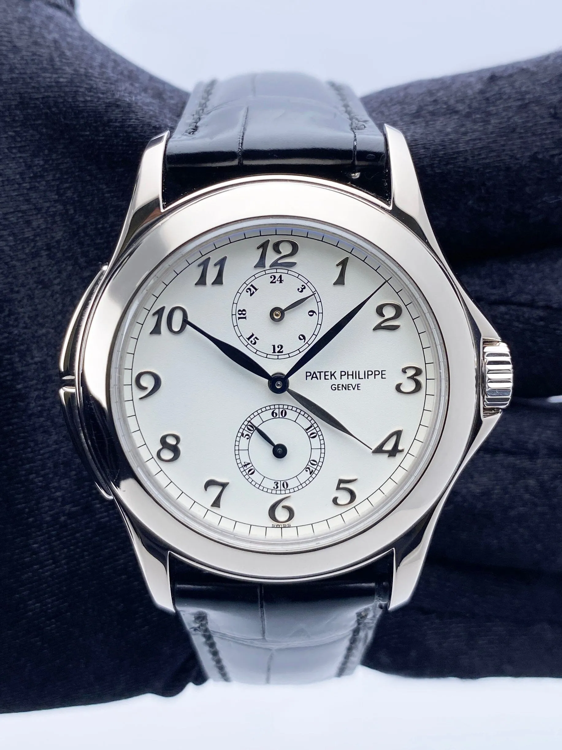 Patek Philippe Calatrava Travel Time 5134G Mens Watch Box Papers