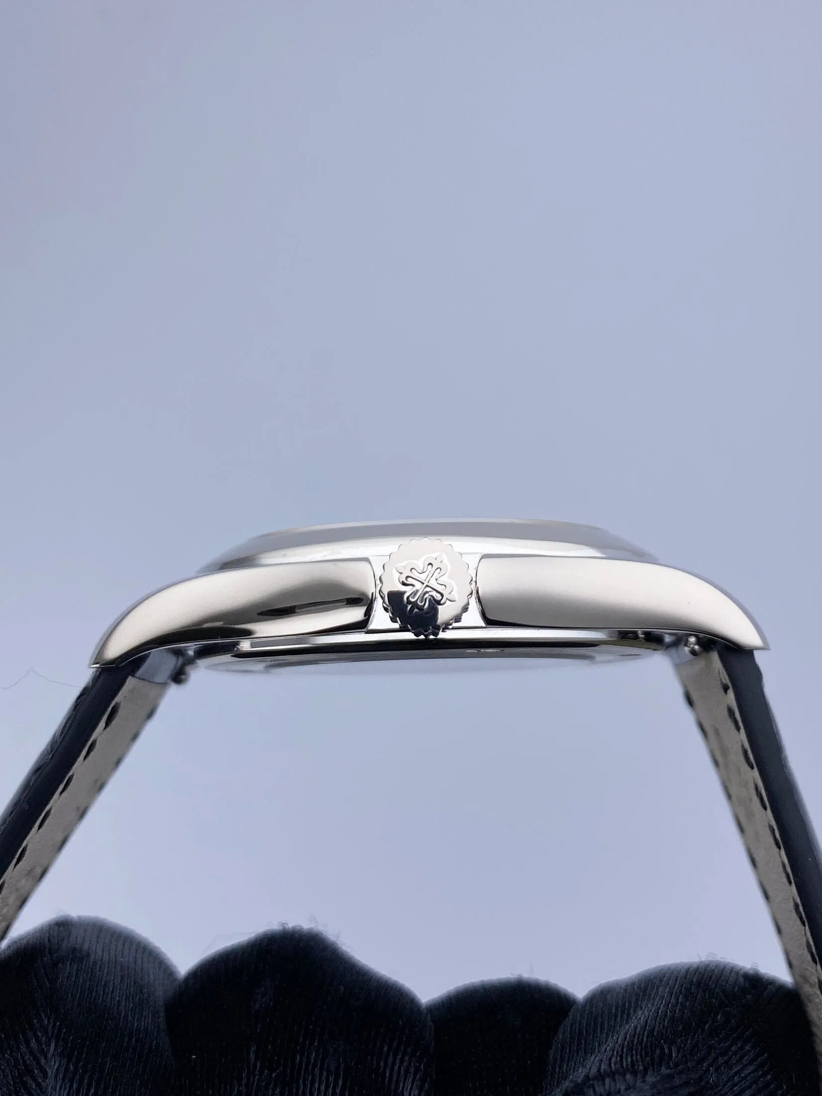 Patek Philippe Calatrava Travel Time 5134G Mens Watch Box Papers