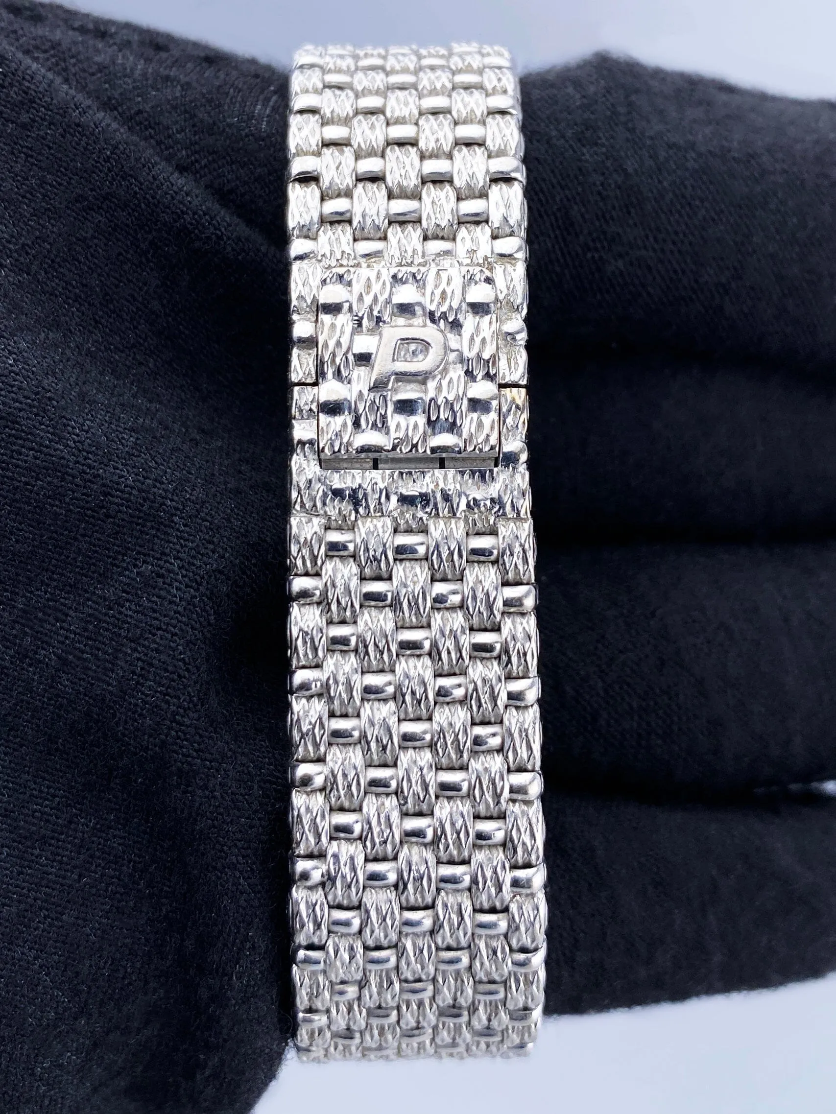 Piaget 976 D23 Opal Dial Diamond 18K White Gold Ladies Watch