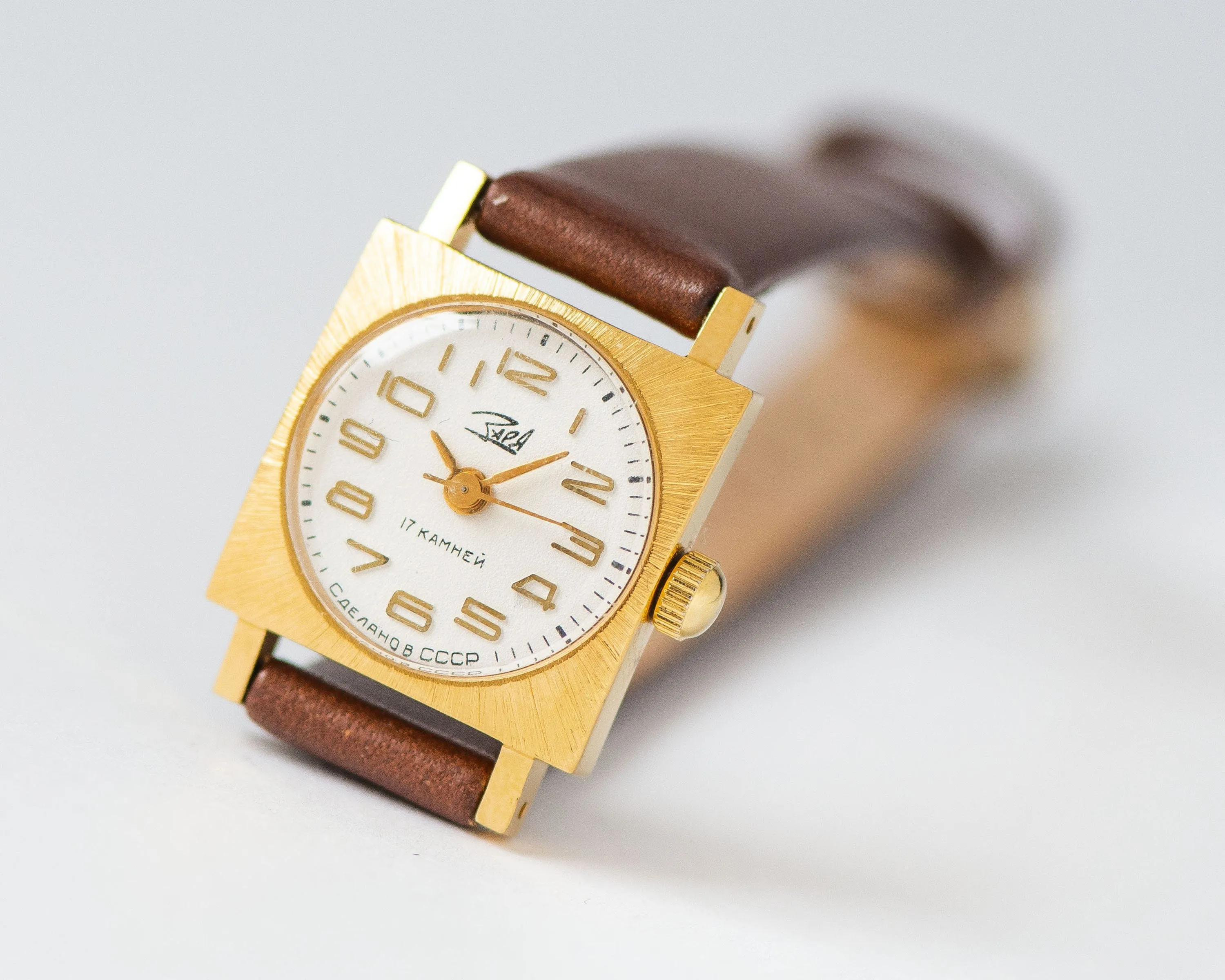 Rare women watch unused gold plated Dawn, sunburst case retro watch for lady classic, small square women watch gift new premium leather band