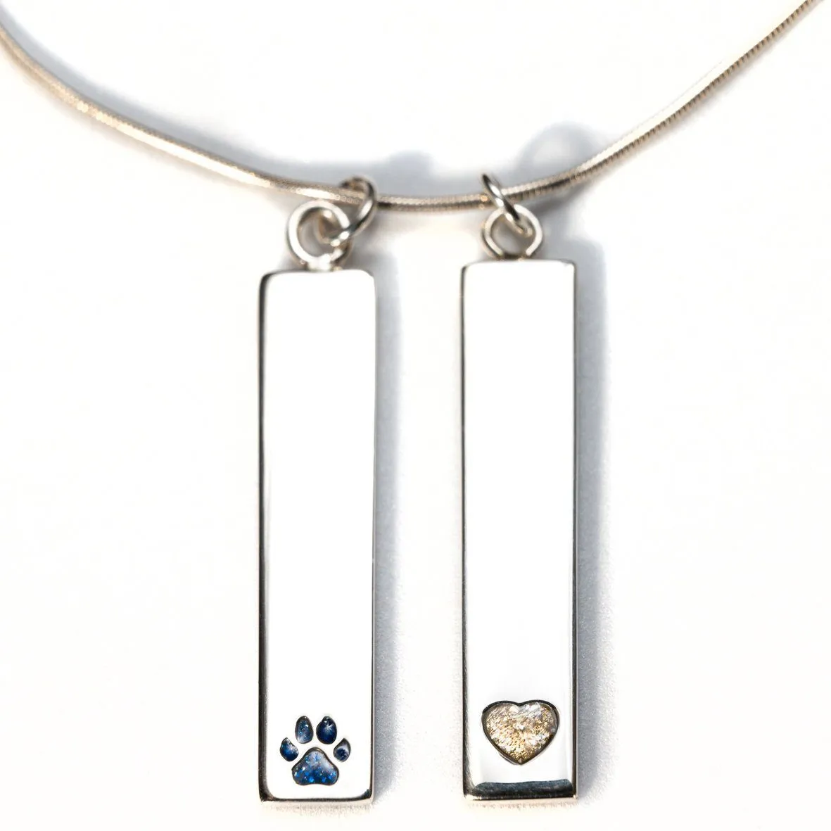 Sterling Silver Bar Pendant Necklace with Heart Everence Inlay