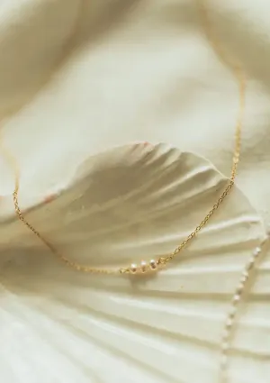 The Salty Gem Abi Pearl Necklace