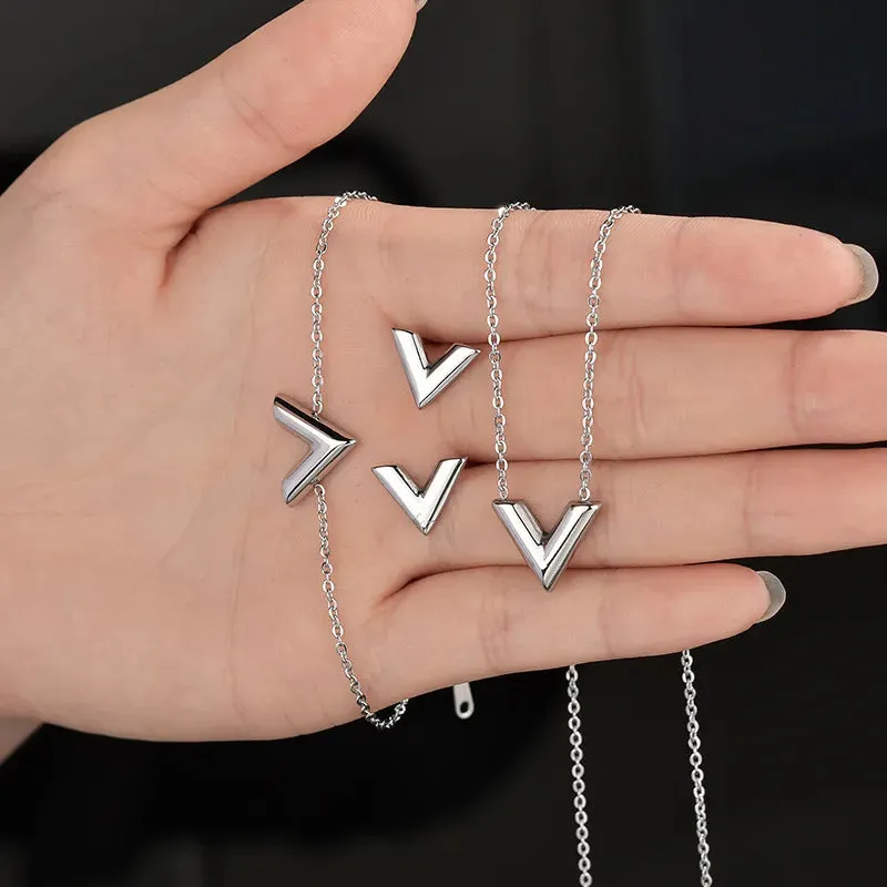 V Letter Pendant Necklace For Woman Titanium Steel